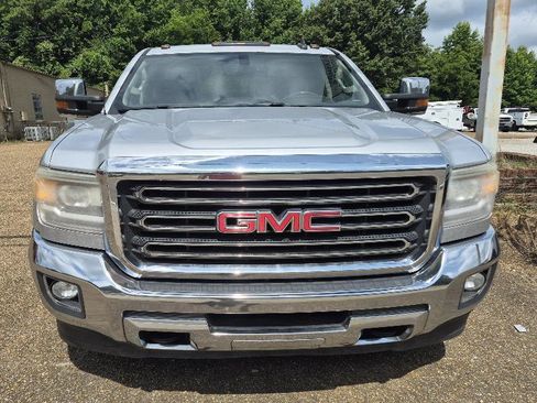 Used 2015 GMC Sierra 2500 SLT w/ Suspension Package, Off-Road AWD/4WD image 5