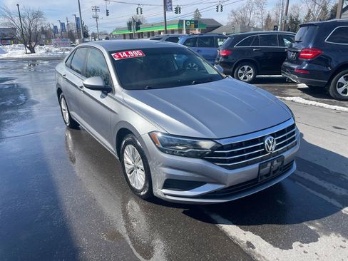 Used 2019 Volkswagen Jetta S image 2