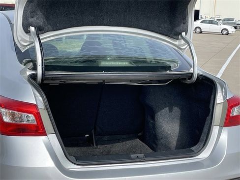 Used 2019 Nissan Sentra S image 25