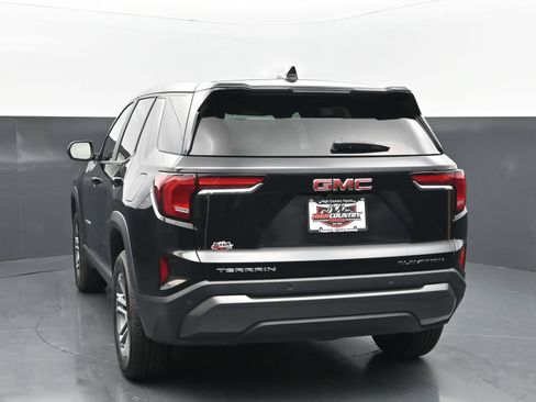 Used 2026 GMC Terrain Elevation FWD image 4