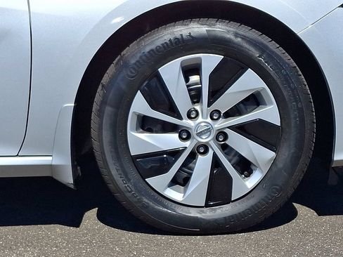 Used 2020 Nissan Altima 2.5 S FWD image 8