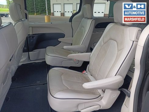 Used 2021 Chrysler Pacifica Limited w/ Premium & Safety Sphere Group AWD/4WD image 23