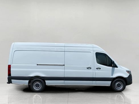 New 2025 Mercedes-Benz Sprinter 2500 image 2