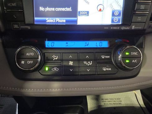 Used 2018 Toyota RAV4 Limited w/ Advanced Technology Package AWD/4WD image 17