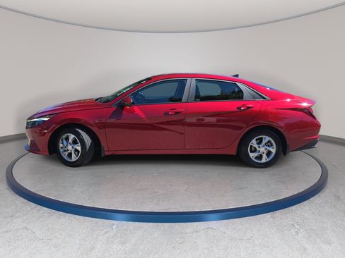 Used 2023 Hyundai Elantra SE FWD image 8