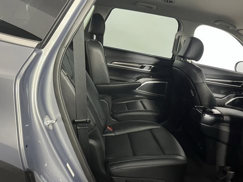 Used 2023 Kia Telluride S image 30