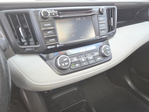 Used 2016 Toyota RAV4 XLE FWD image 29