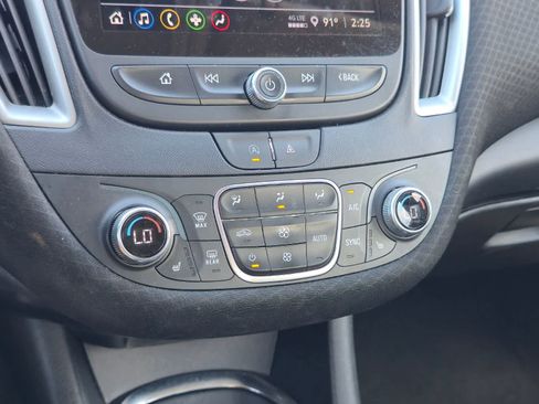 Used 2024 Chevrolet Malibu LT FWD image 19