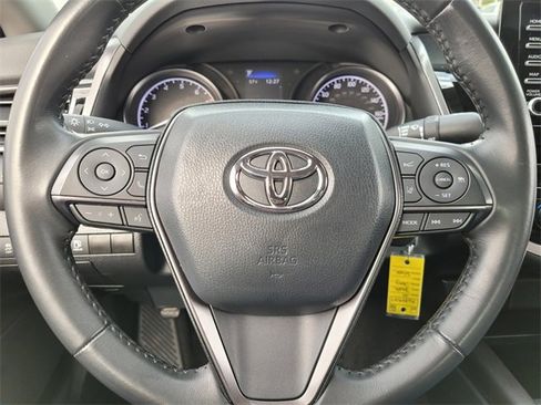 Used 2024 Toyota Camry SE image 28