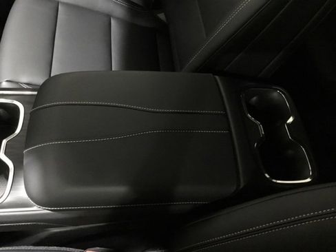 New 2026 GMC Acadia Elevation image 37