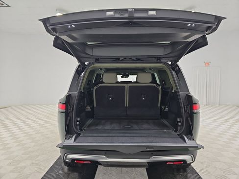 Used 2023 Rivian R1S Adventure image 15