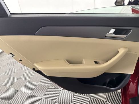 Used 2017 Hyundai Sonata SE FWD image 17