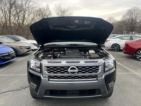 Used 2025 Nissan Frontier SV w/ SV Convenience Package image 9