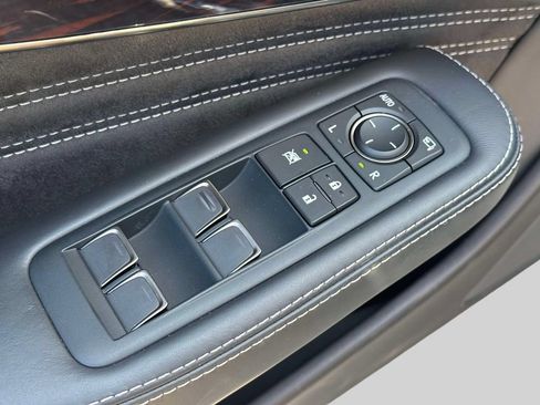 Used 2022 Lexus LS 500 AWD w/ Interior Upgrade Package image 21