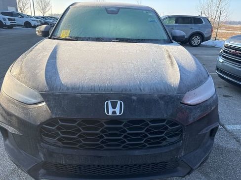 Used 2025 Honda HR-V LX image 3