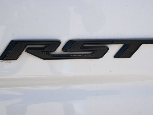 Used 2022 Chevrolet Silverado 1500 RST w/ Redline Edition RWD image 7
