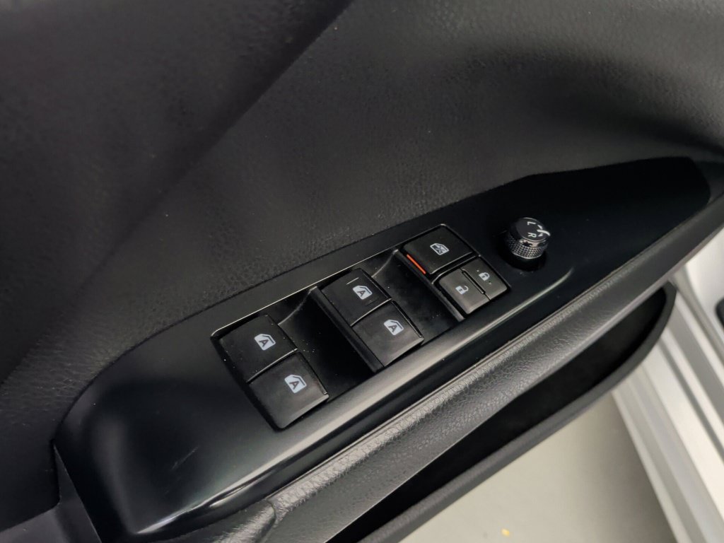 Used 2020 Toyota Camry SE FWD image 23