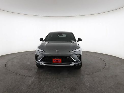 Used 2025 Buick Envista Sport Touring image 4