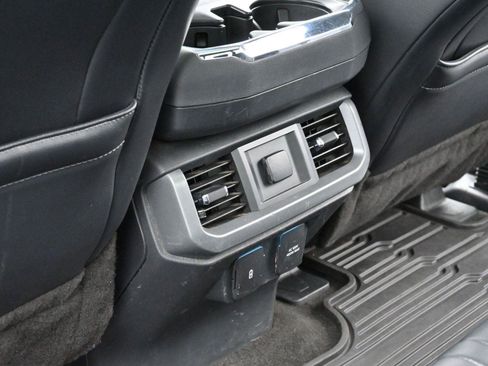 Used 2021 Ford F150 Lariat w/ Max Trailer Tow Package image 30