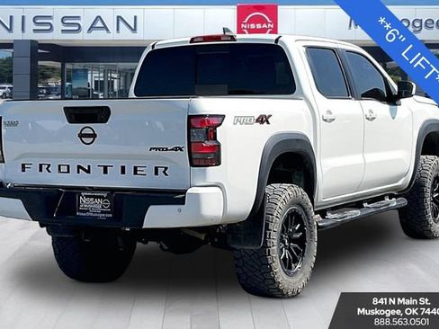 Used 2024 Nissan Frontier PRO-4X w/ Technology Package AWD/4WD image 5