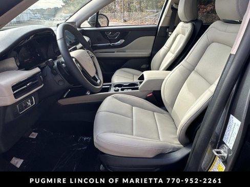 New 2026 Lincoln Corsair Premiere image 9