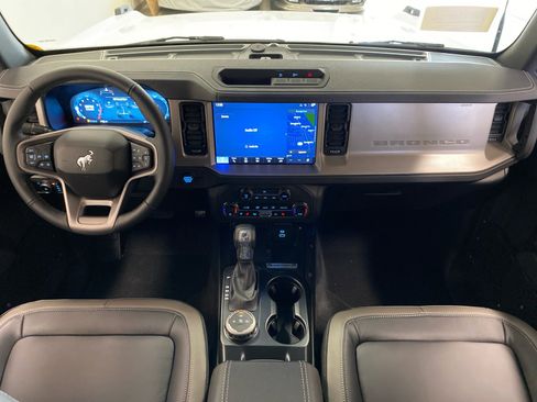 New 2025 Ford Bronco Outer Banks image 10