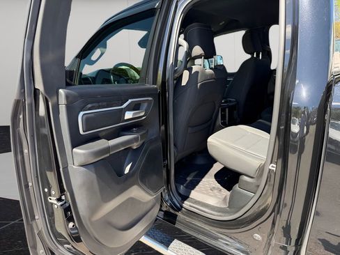 Used 2020 RAM 1500 Big Horn AWD/4WD image 31