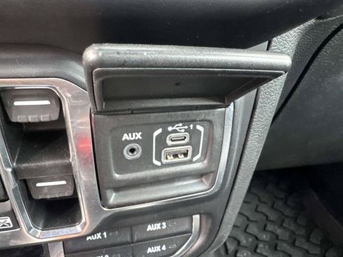 Used 2023 Jeep Wrangler Unlimited Sahara w/ Cold Weather Group AWD/4WD image 14