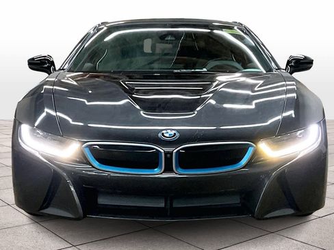 Used 2019 BMW i8 image 3