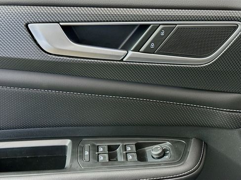 Used 2025 Volkswagen Atlas Cross Sport SEL R-Line image 17