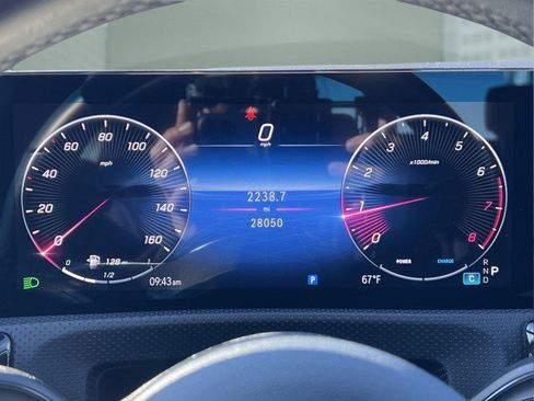 Used 2025 Mercedes-Benz CLA 250 4MATIC image 29