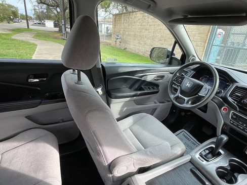 Used 2020 Honda Pilot EX image 25