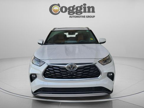Used 2020 Toyota Highlander Platinum image 6