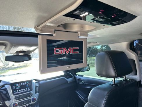 Used 2019 GMC Yukon XL SLT w/ Graphite Performance Edition image 22