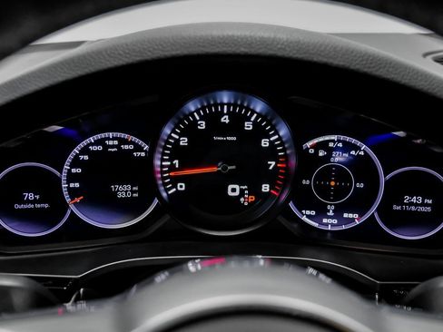 Used 2023 Porsche Cayenne image 19