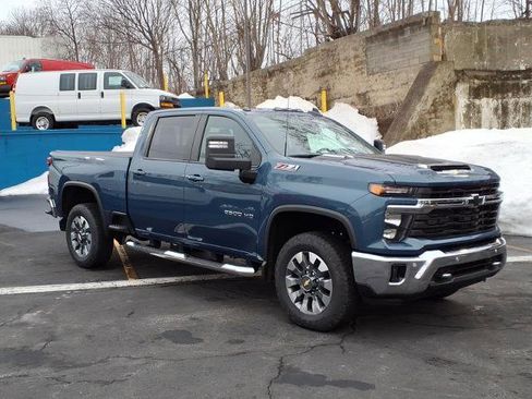 New 2026 Chevrolet Silverado 2500 LT image 1