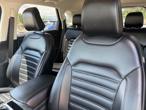 Certified 2024 Ford Edge SEL AWD/4WD image 19