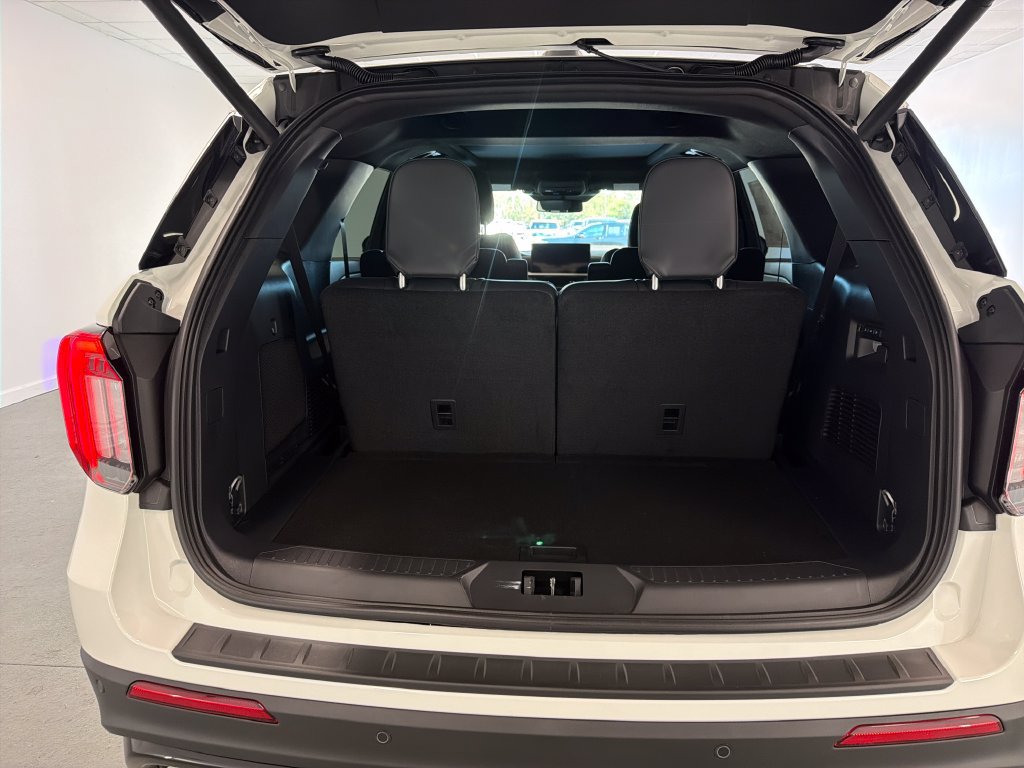 New 2027 Ford Explorer ST w/ Sun And Sound Package RWD image 8