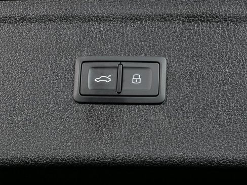 Used 2023 Audi SQ5 Premium Plus image 31