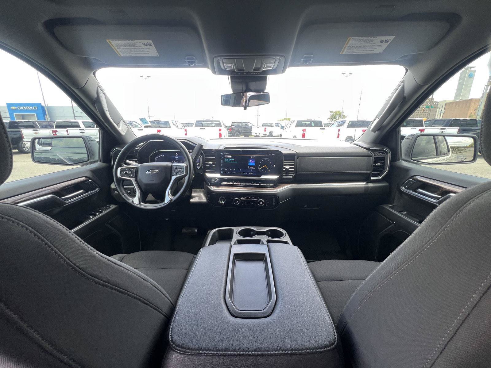 Used 2023 Chevrolet Silverado 1500 RST AWD/4WD image 17