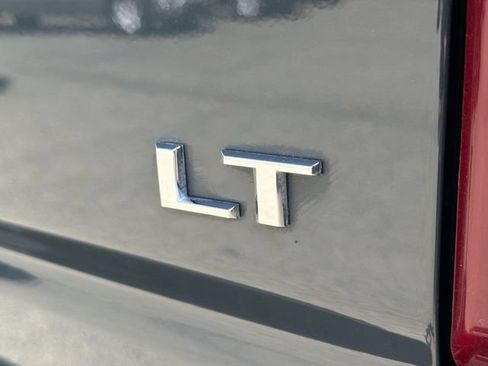 Used 2025 Chevrolet Silverado 1500 LT AWD/4WD image 31