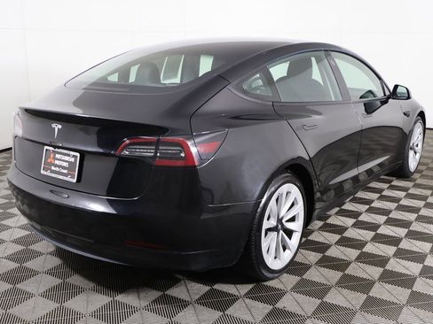 Used 2023 Tesla Model 3 Standard Range image 11