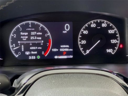 Used 2024 Honda Pilot Touring image 17