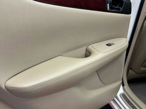 Used 2004 Lexus ES 330 image 17