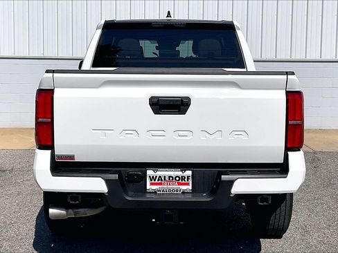 Used 2025 Toyota Tacoma SR5 RWD image 5