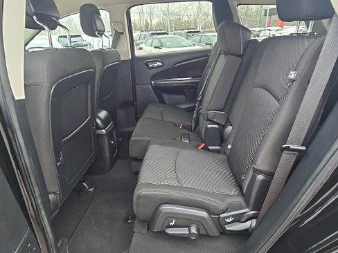 Used 2019 Dodge Journey SE w/ Premium Group image 26