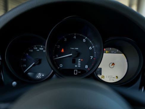 New 2026 Porsche Macan image 19