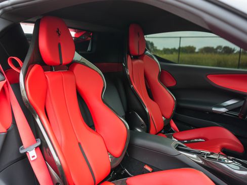 Used 2022 Ferrari SF90 Stradale AWD/4WD image 27