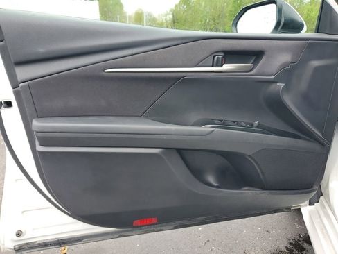 Used 2025 Toyota Camry LE FWD image 12