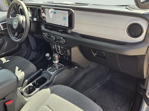 Used 2025 Jeep Wrangler Unlimited Sport AWD/4WD image 20